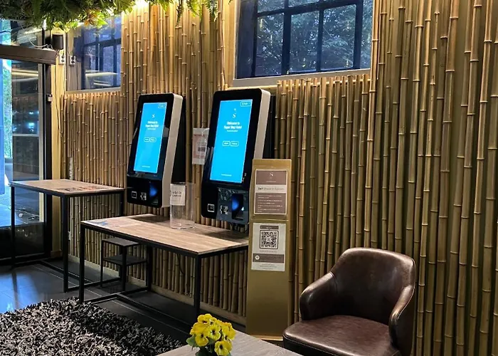 Super Hotel, Hotel 3*