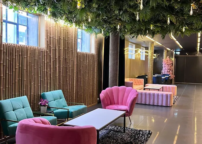 Super Hotel, Όσλο