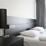 Super Hotel, Hotel 3*