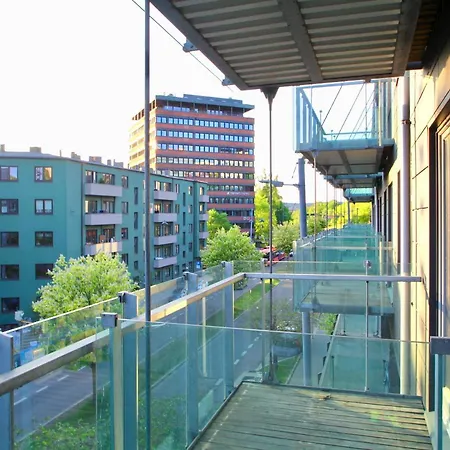 Super Hotel, Szálloda