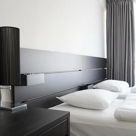 Super Hotel, Hotel 3*